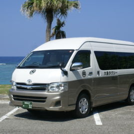 奄美大島観光 大島タクシー車両紹介グランドキャビン乗車定員9名の写真